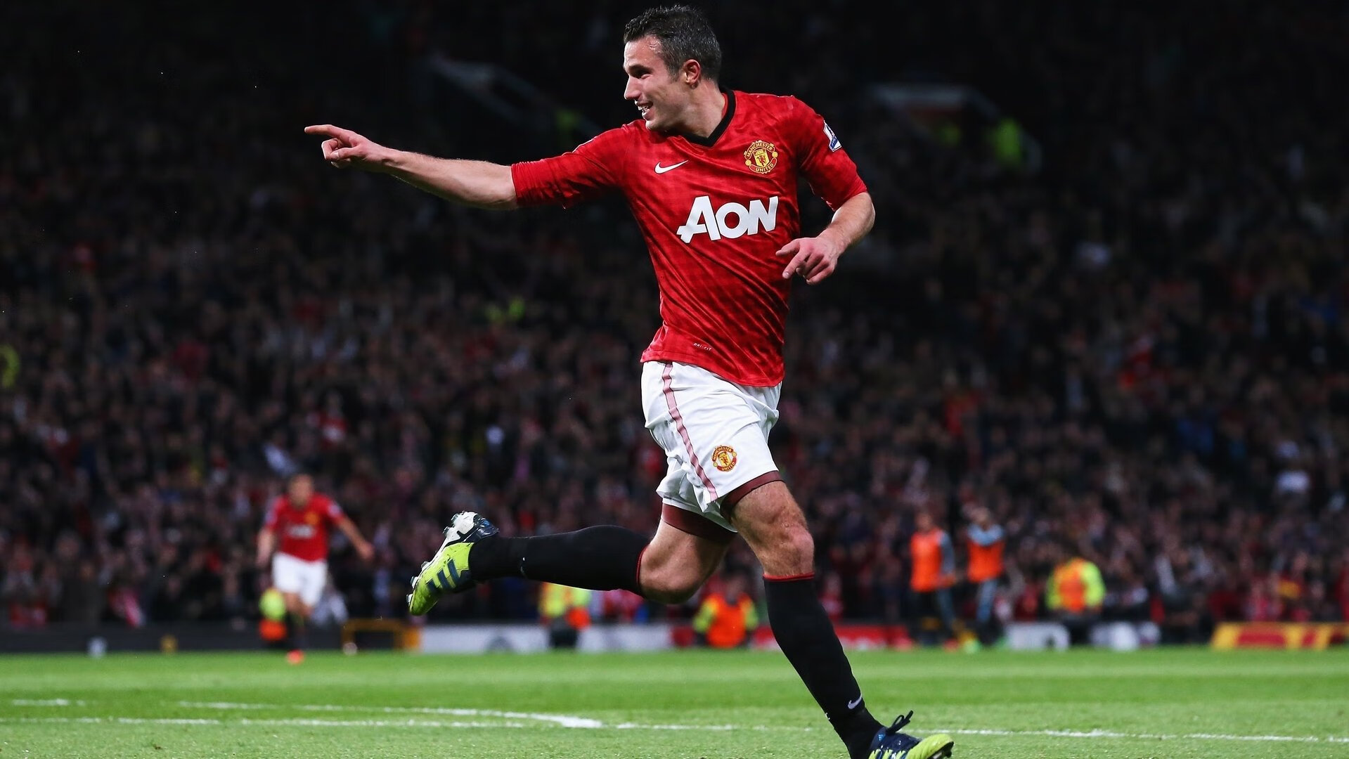 卢卡库数据全面爆炸，日本终结阿森纳，当足球的旧秩序被撕成碎片