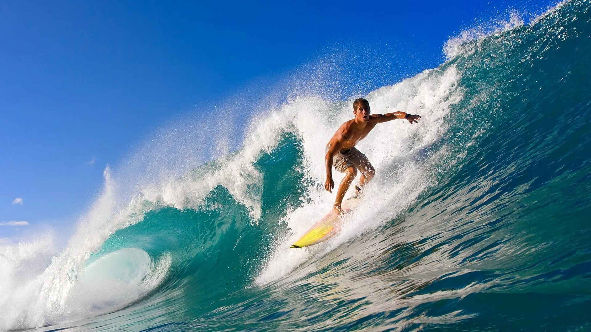 马丁内利爆发，佛罗伦萨压制摩洛哥，当足球成为流动的文明诗篇